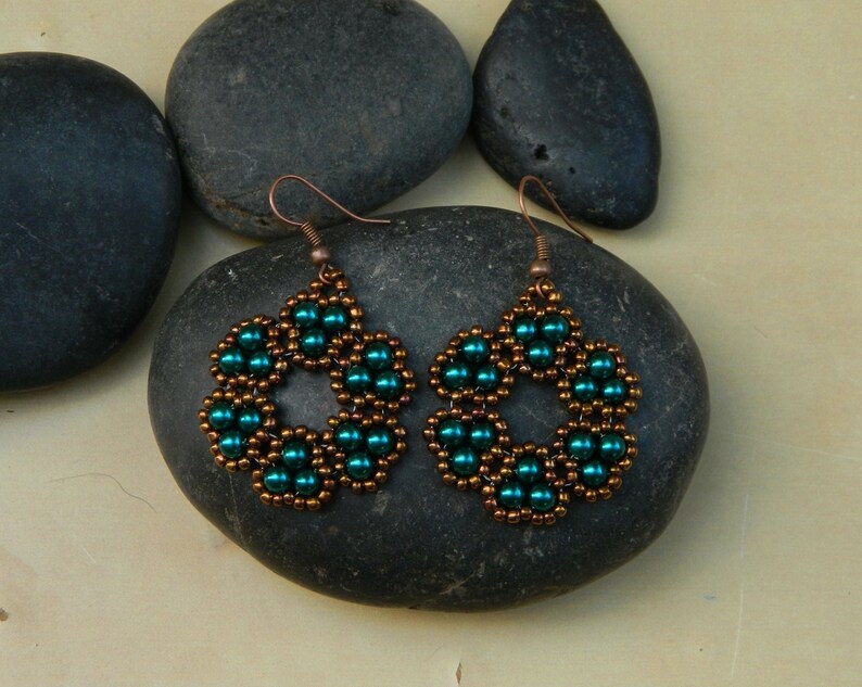 Handmade glass pearl bead round beaded earrings for ladies image 0
