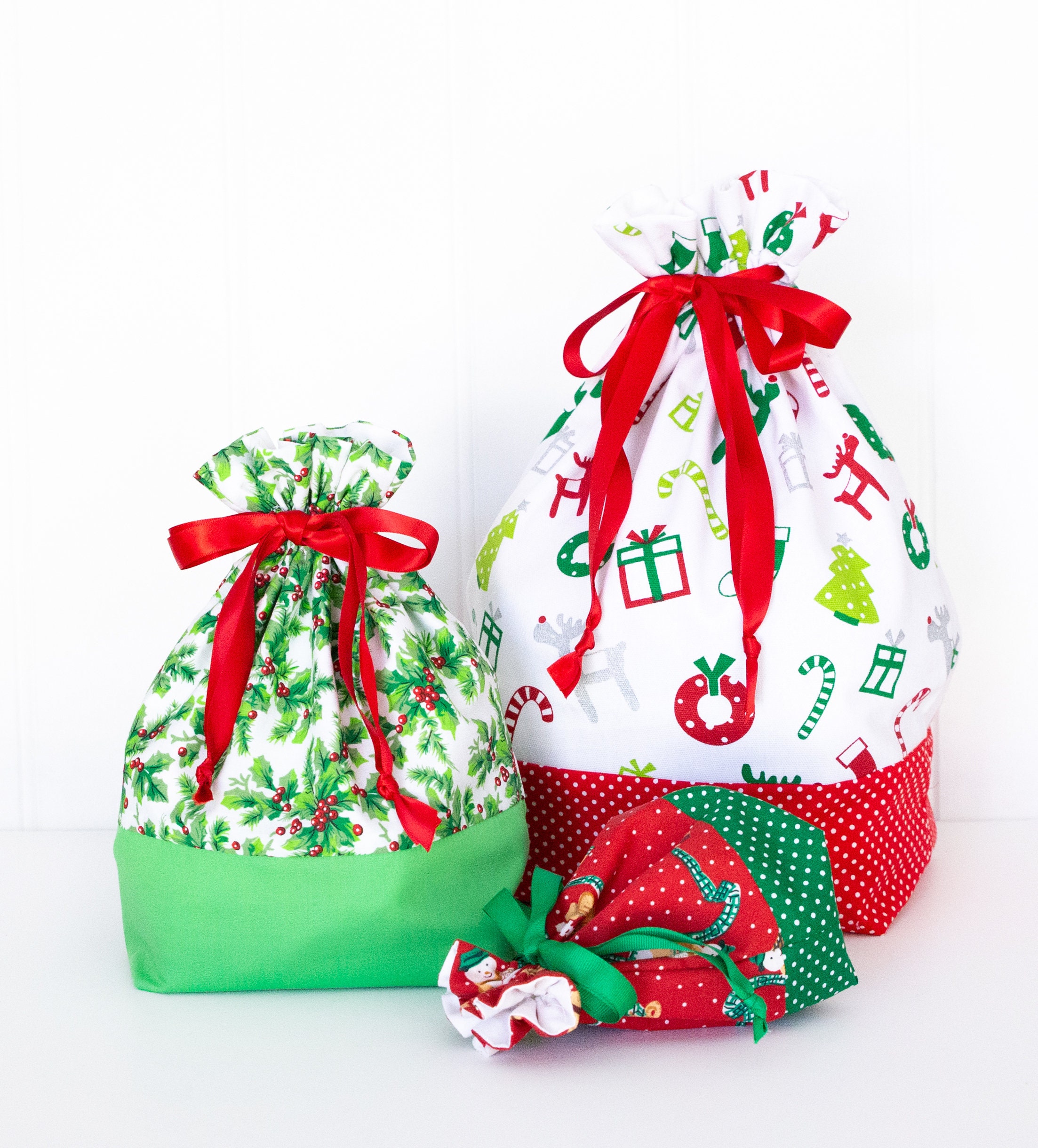 Reusable fabric gift bags (easy Christmas sewing) 
