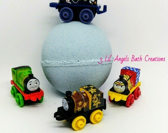 Bath Bomb With Toy Inside - Bath Bomb - surprise - Toy Bath Bomb - Kids Bath Bomb - Bath Bomb For Kids - Bath Toy - Kids Gift