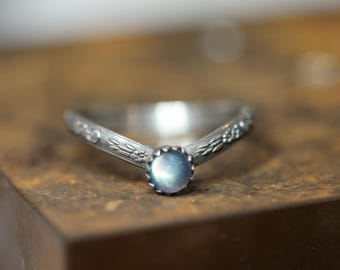 Labradorite V-Ring* Solid Sterling Silver * Glowing Labradorite *   Midi Ring * Any Size