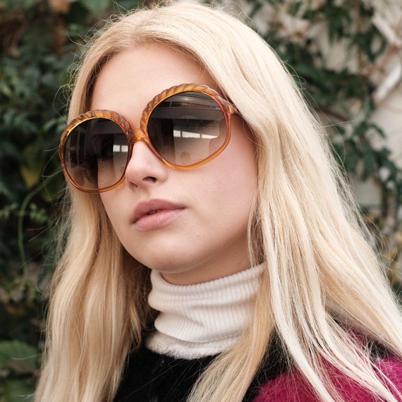Christian Dior Vintage Sunglasses Mod 2062 Womens