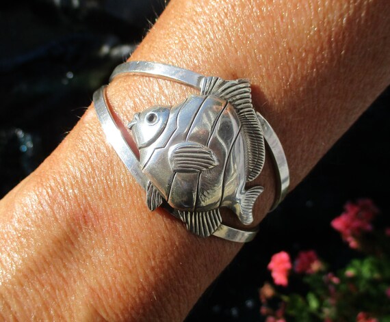 Taxco Angel Fish Sterling Silver Bracelet - image 2