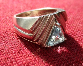 Size 5 Topaz and Sterling Silver Chevron Band Ring