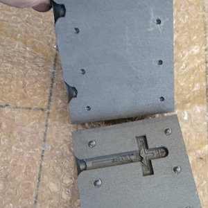 2 sided Cross Pendant Mold