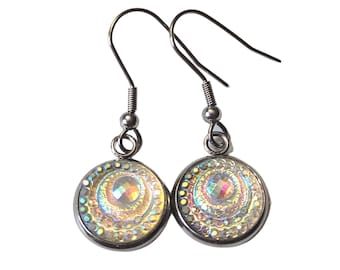 Boucles d'oreilles pendantes en strass irisés : acier inoxydable hypoallergénique