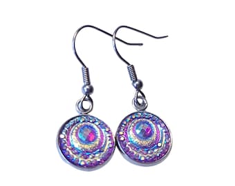 Boucles d'oreilles pendantes violettes irisées : bohème géométrique en acier inoxydable