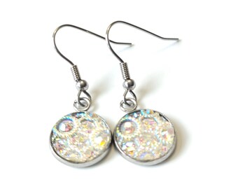 Boucles d'oreilles pendantes en strass irisés : acier inoxydable hypoallergénique