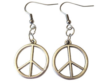 Boucles d'oreilles pendantes signe de la paix : accessoire bohème en acier inoxydable