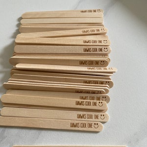 100 bastoncini di gelato personalizzati per ghiaccioli, decorazioni per feste di compleanno personalizzate, logo, promozioni, compleanno, nome del bambino, cool one, incisione laser