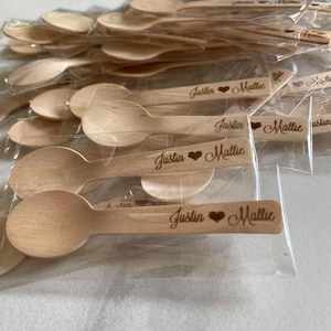 100 personalizowanych drewnianych łyżeczek deserowych, mała łyżeczka z grawerowanym sercem, upominki ślubne