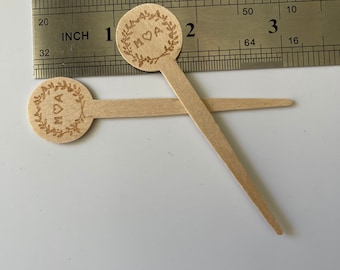 100pcs Wedding Cupcakes Toppers Gift Tops Signs Wreath One Point Initials Personalized Wood Rustic