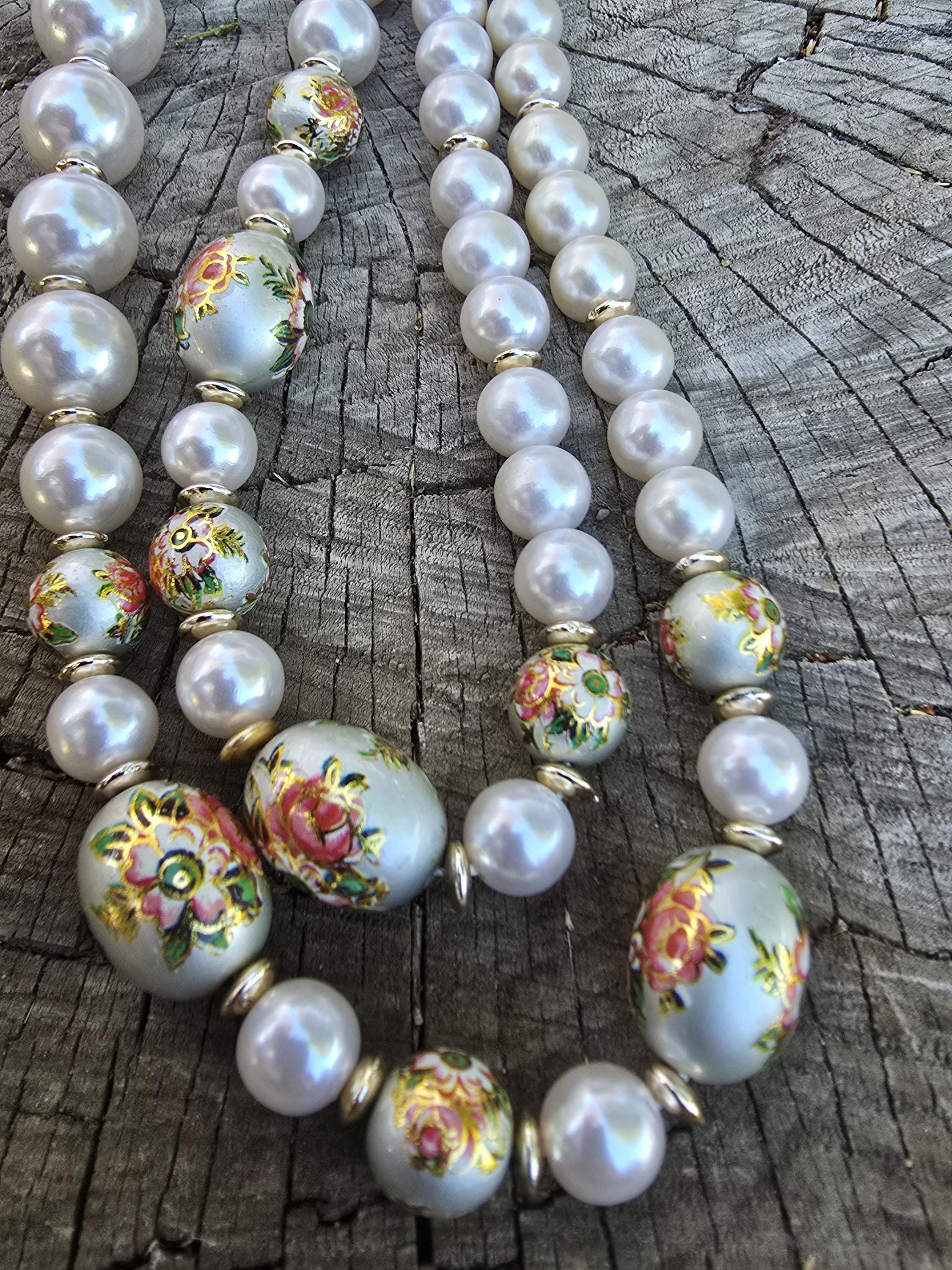 Vintage floral faux pearl necklace