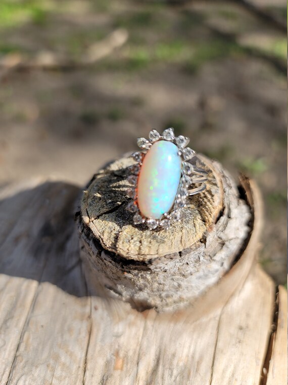 Stunning vintage opal and diamond  ring 14k white… - image 2