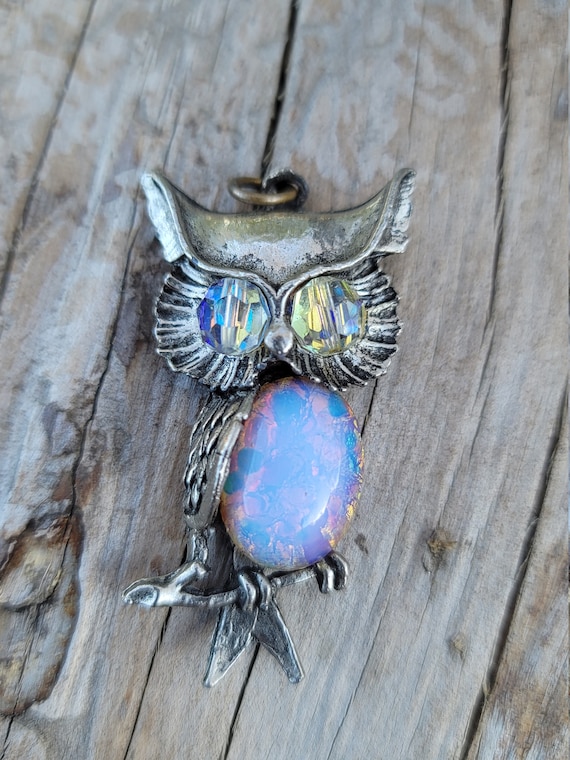 Vintage Jelly belly owl pendant Gem