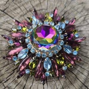 Hattie Carnegie brooch