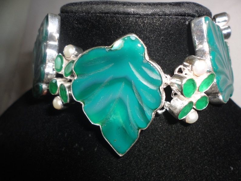 Pearls Emerald Silver Bracelet********* Amazing 275Carats Of Carved Green Onyx