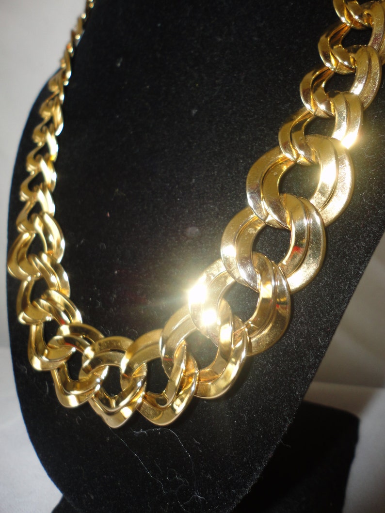 Vintage Goldtone Figaro Chain Necklace*****.