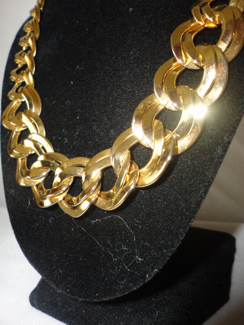 Vintage Goldtone Figaro Chain Necklace*****.