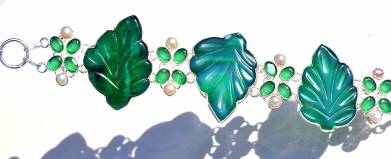 Pearls Emerald Silver Bracelet********* Amazing 275Carats Of Carved Green Onyx