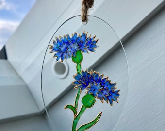 Atrapasol de aciano pintado a mano: arte de vidrio con flores silvestres brillantes