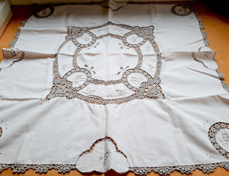 Français Vintage Hors Nappe Blanche, Crochet en Dentelle Faite à La Main et Décor Floral Brodé, de T