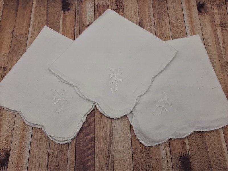 Ensemble de 3 Français Serviettes en Lin Blanc Antique Brodées à La Main Décor Floral Brodé Main