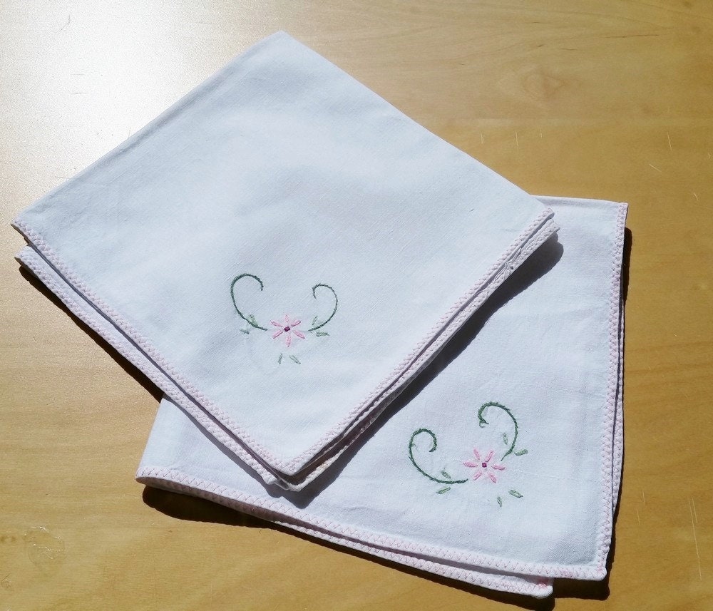 Ensemble de 3 Serviettes Français Linge Blanc Vintage, Brodées à La Main, Décor Floral Rose