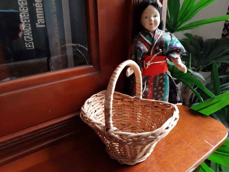 Vintage Français Petit Panier en Osier Tissé à La Main, Enfant, Poupée, Chaperon Rouge