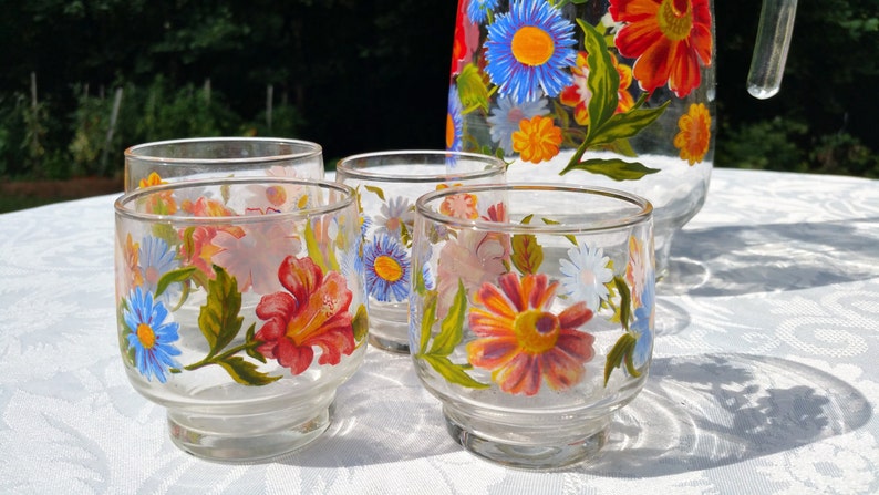 floral decor flowers decor floral pitcher set of 4 fruit juice glass French vintage pitcher and drinking glasses