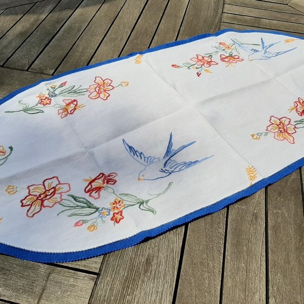 Centre de table tradition | Créatrices Broderie Machine