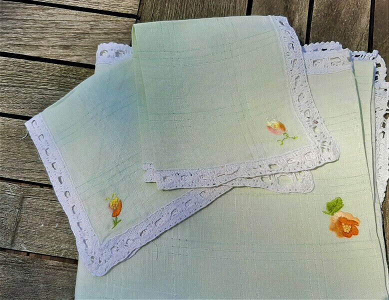 Français Nappe et Serviettes Antiques de Linge Vert Menthe, Ensemble 2 Serviettes, Brodées à La Main