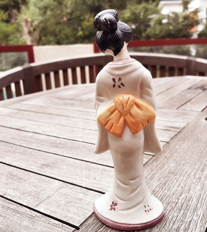 Vintage Geisha Porcelain Figurine Japanese Geisha Statue Vintage Ceramic Geisha figurine holding a fan
