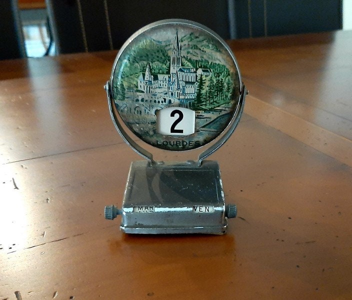 Lourdes Français Ancien Calendrier de Bureau Perpétuel, Mécanique, Souvenir Lourdes