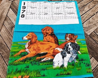 1978 French Vintage calendar dish towel, dogs decor,calendar tea towel, linen kitchen towel, linen dish cloth  ,