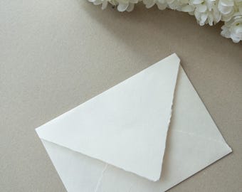 60 C5 Natural White Deckled Edge Envelopes