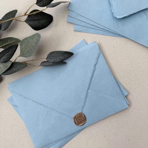 C5 Himmelblau Deckled Edge Hochzeitsumschläge | Save the Date | Brautjungfer Vorschlag | Brautdusche Umschläge (6,5 x 9 Zoll oder 16,4 x 22,9 cm)