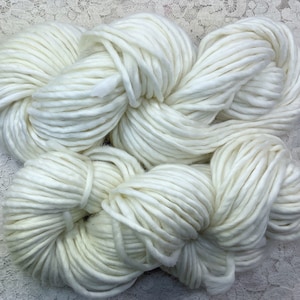 Bulky Merino Superwash Yarn 87 yds- natural -dyeable-Great Adirondack