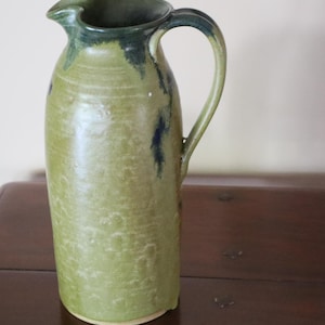 USA.  Vintage MIDNITE Webb Signed Southern Pottery Art Pitcher - Mississippi
