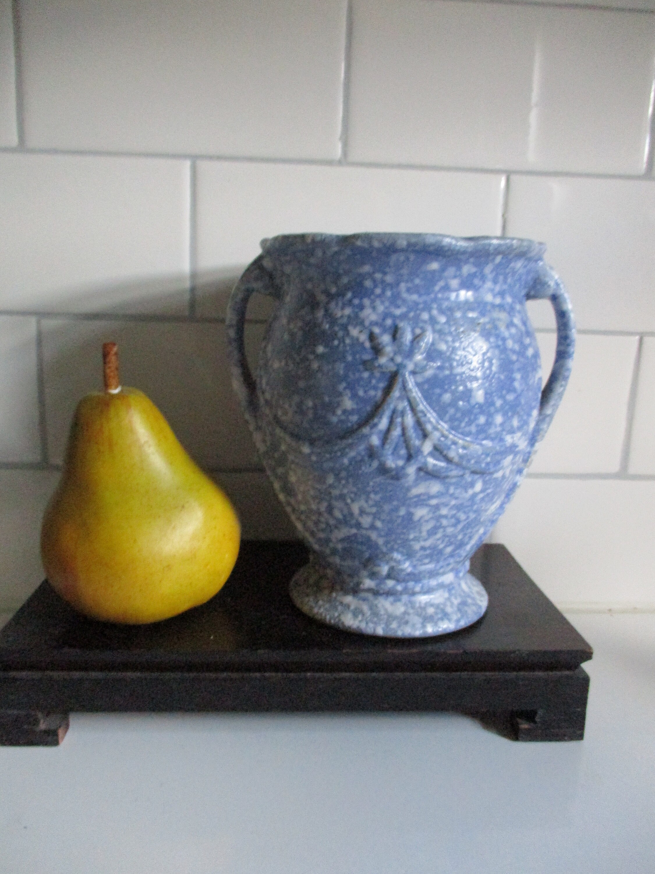 blue white pottery vase 184 usa spatter