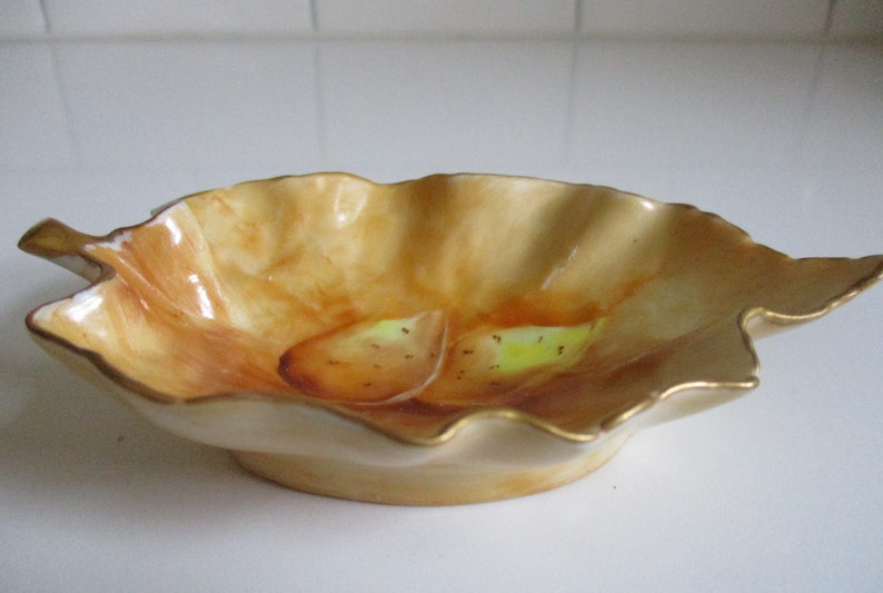 Beautiful T/&V LIMOGES France Leaf Dish with Painted Almonds