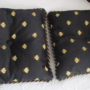 Vintage Black Decorative cushion with Bumble Bees Elegant