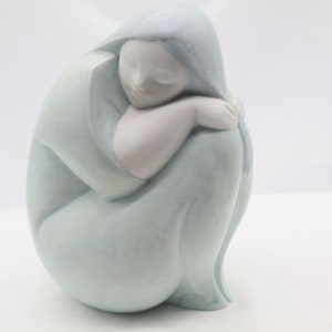 Spain.  Vintage LLADRO &quot;Moon Girl&quot; Porcelain Figurine