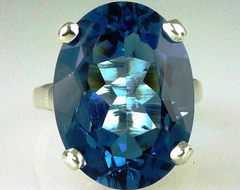Natürlicher sehr großer Oval London Blauer Topas Edelstein Ring, 21.03 Karat, Dezember Geburtsstein, handgemacht