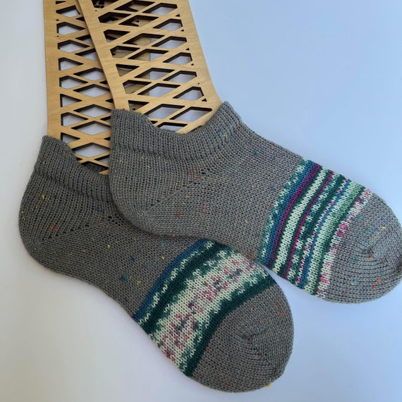 Cozy no deals show socks