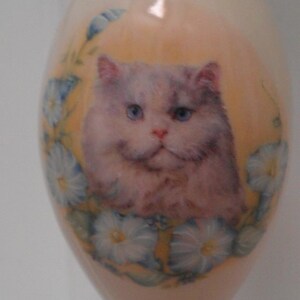 Cat Ornament Keepsake in Porcelaingift under 20