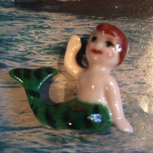 Miniatura figura de sirena porcelana