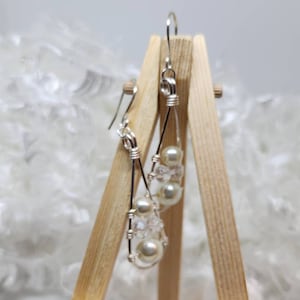 Glass pearls & glass crystals, Dangle teardrop earrings, bridal jewelry, wirewrapped jewelry