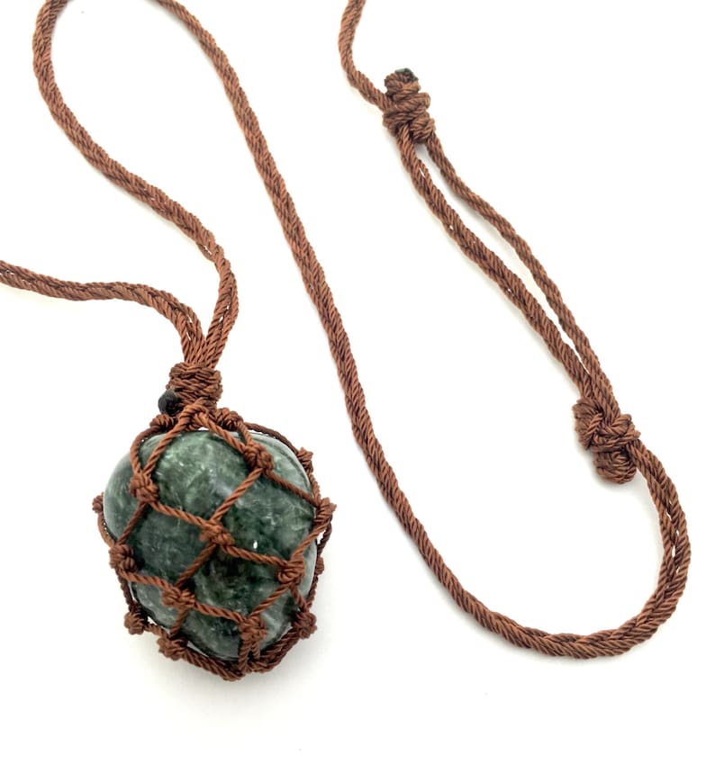 stone pendant holder