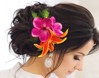 BRIDAL HAIR COMB, Wedding Headpiece, Silk hair flower, Lily & Orchid hair accessory, Tropical Hawaiian flower, Beach Wedding, Fascinator