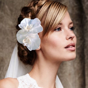 Bridal Hair Clip, Custom Hair accessory, Silk Orchid, Tropical Hair flower, Wedding headpiece, Beach Wedding, fascinator, Hawaiian flowers
